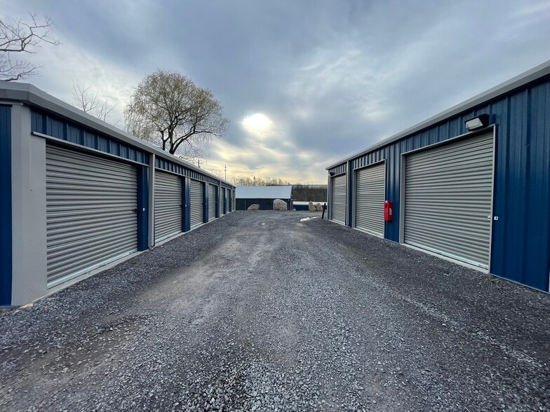 More Photos Of 1122 Amelia Ave, Altoona Self Storage For Sale