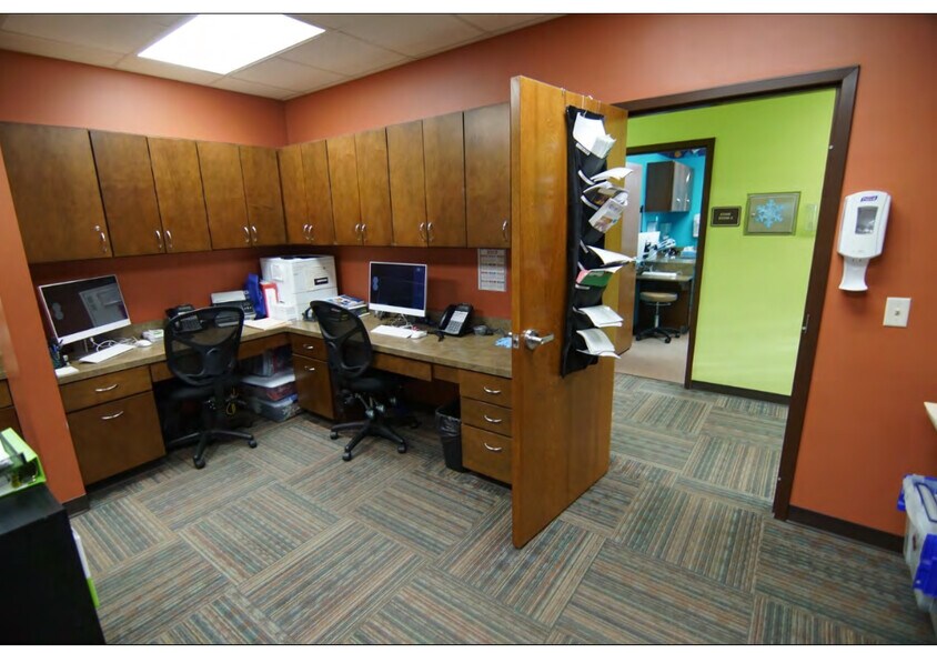 More Photos Of 1100 Portage Trl, Cuyahoga Falls Medical For Sale