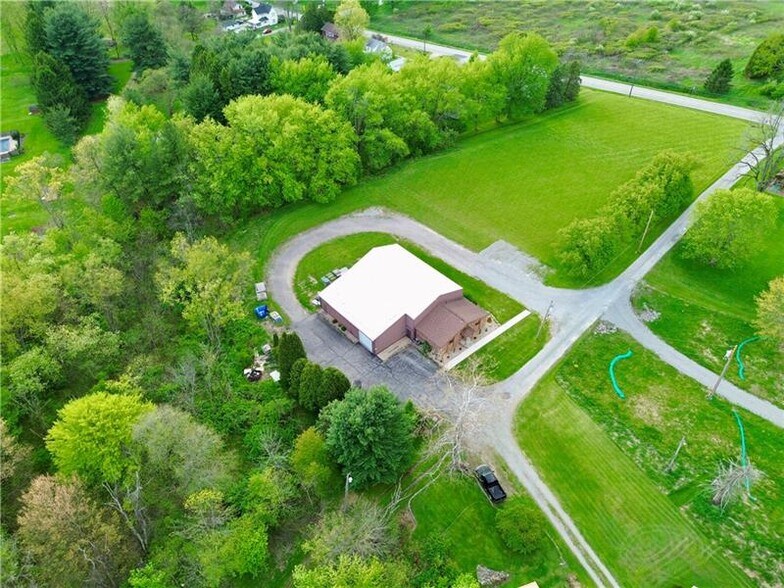More Photos Of 20 Henderson Ln, West Middlesex Industrial For Sale