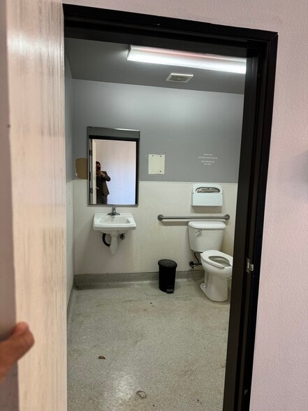 More Photos Of 2501-2623 Riparian Dr, Elk Grove Unknown For Lease