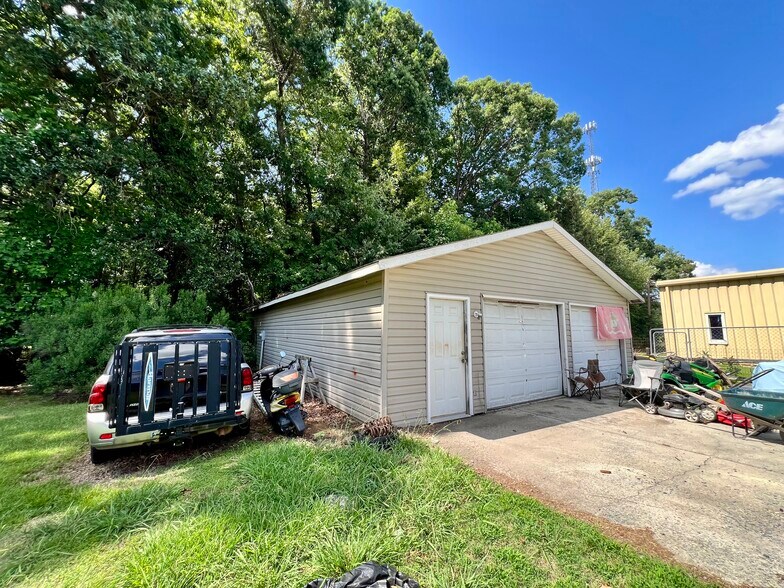More Photos Of 1321 Stallings Rd, Matthews Office Residential For Sale
