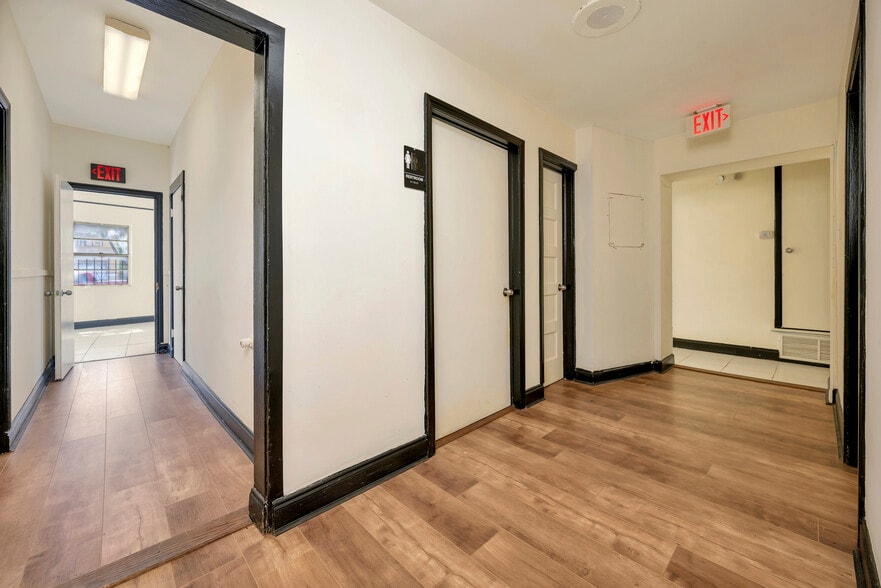 More Photos Of 2200 Evans Ave, Fort Worth Medical For Sale