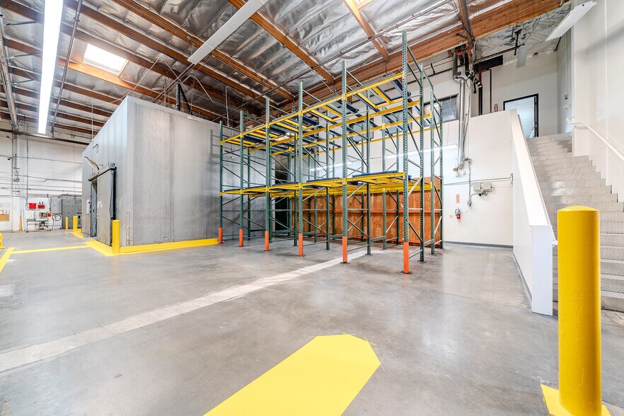 More Photos Of 4565 Firestone Blvd, South Gate Unknown For Lease