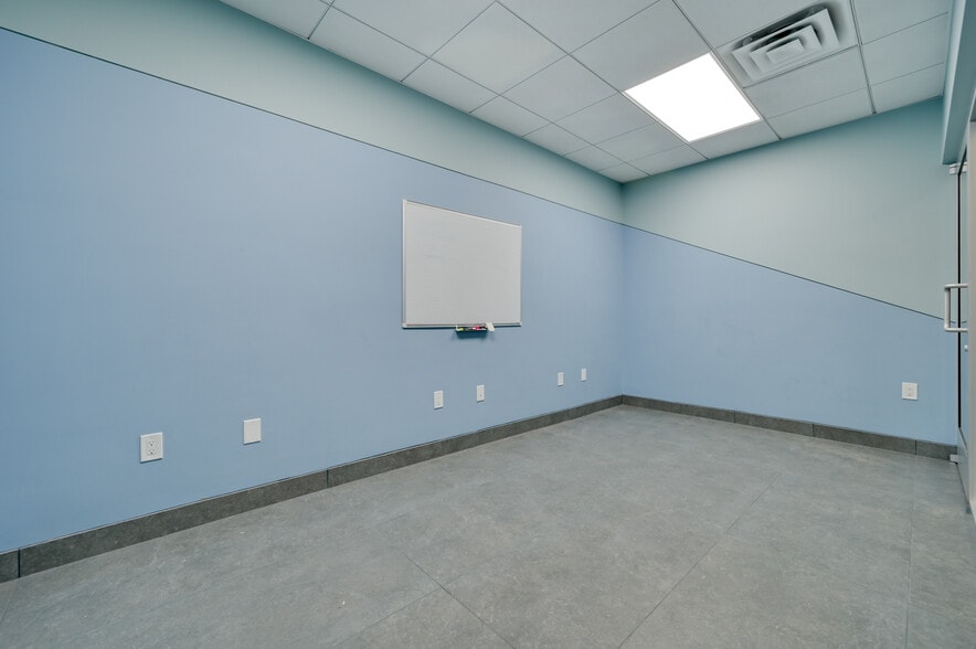More Photos Of 5190 Arville St, Las Vegas Manufacturing For Sale