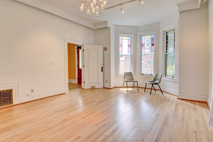 More Photos Of 741 Pearl St, Boulder Office For Lease