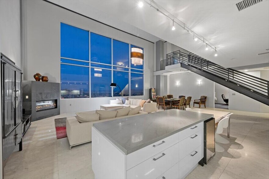 More Photos Of 900 S Las Vegas Blvd, Las Vegas Apartments For Sale