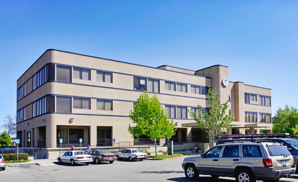 Primary Photo Of 13851-13855 E 14th St, San Leandro Medical For Lease