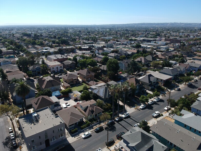More Photos Of 1616 W 24th St, Los Angeles Apartments For Sale