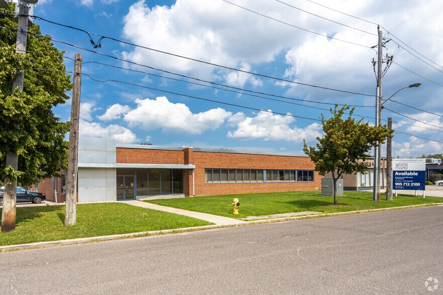 Primary Photo Of 90 Wingold Ave, Toronto Showroom For Lease