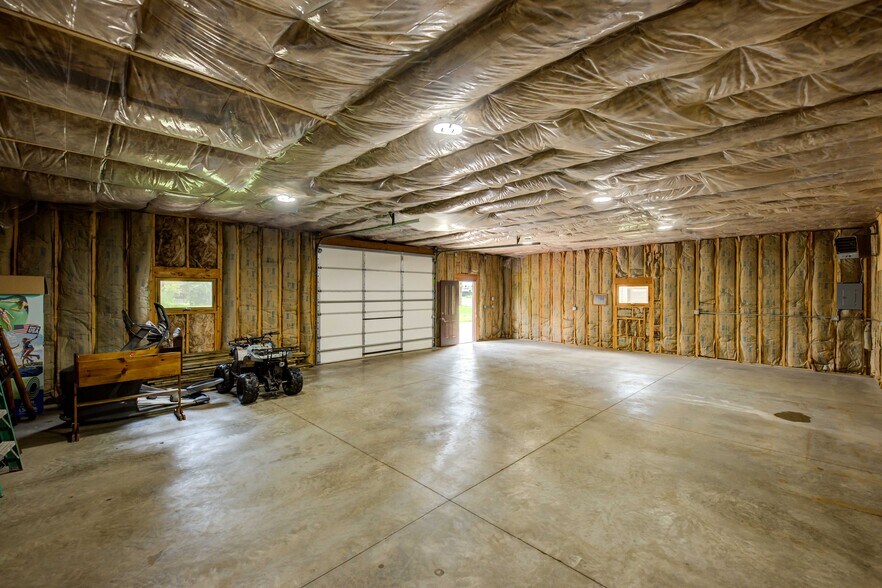 More Photos Of 229 Idaho St, Oshkosh Industrial For Sale