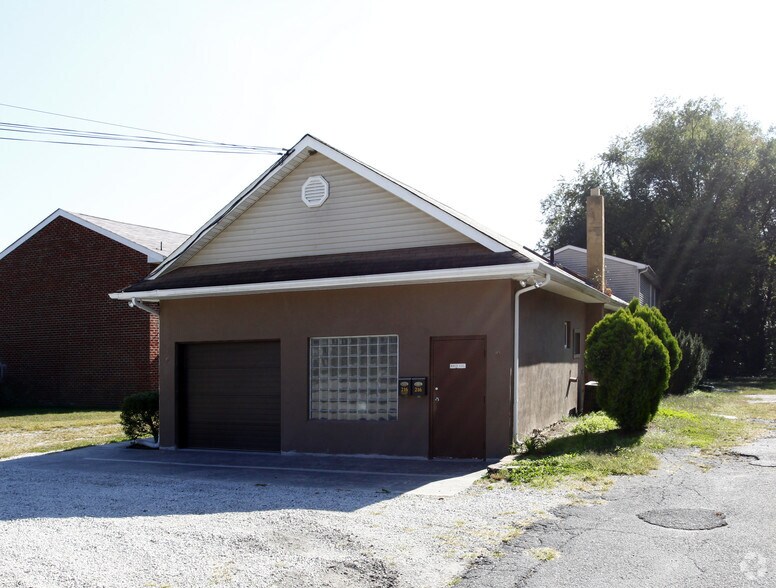 More Photos Of 216 White Horse Pike, Clementon Freestanding For Sale