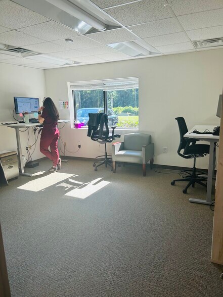 More Photos Of 660 Lanier Park Dr, Gainesville Medical For Lease