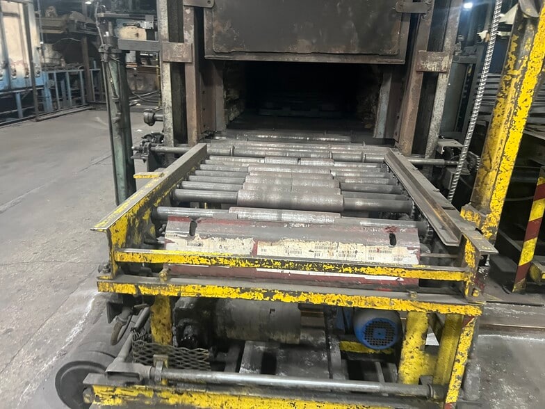 More Photos Of 400 S Gray St, Albany Manufacturing For Sale