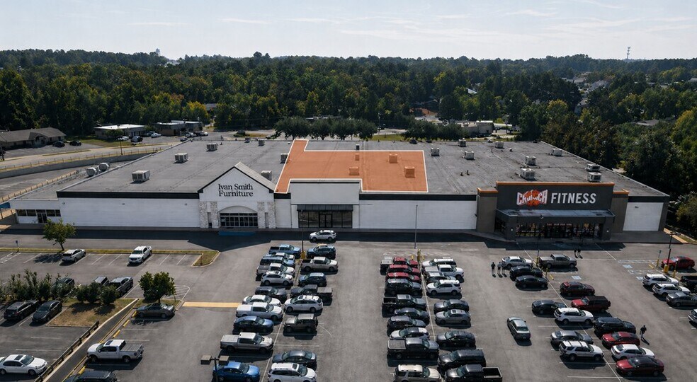 More Photos Of 1909 ESE Loop 323, Tyler Unknown For Lease