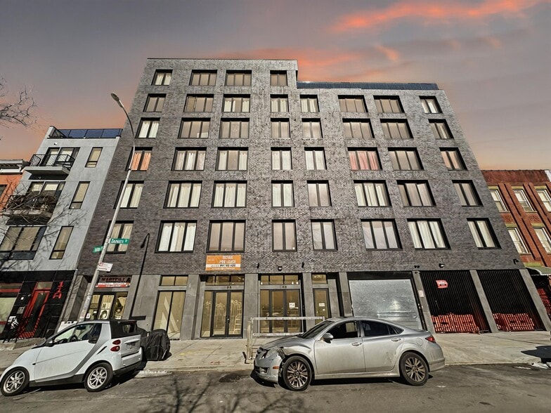 More Photos Of 17 Somers St, Brooklyn Apartments For Lease