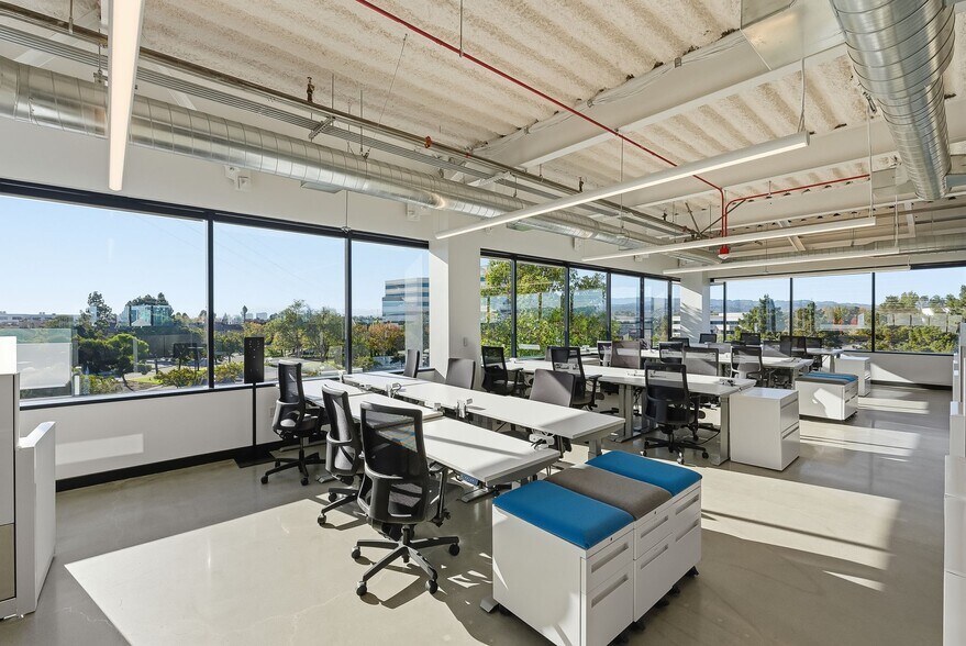 More Photos Of 1840 Gateway Dr, San Mateo Coworking Space