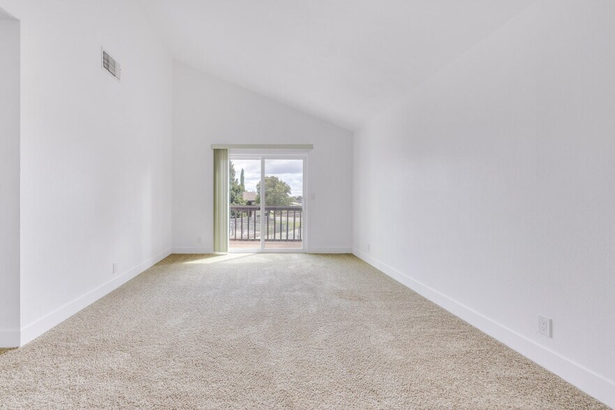 More Photos Of 1700 E Tabor Ave, Fairfield Apartments For Sale