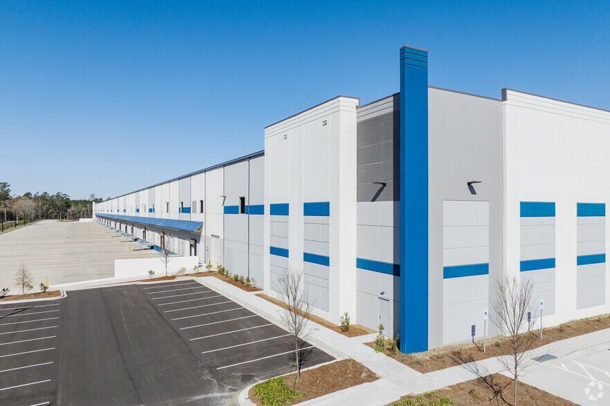 More Photos Of 759 Autonomous Dr, Ridgeville Distribution For Lease