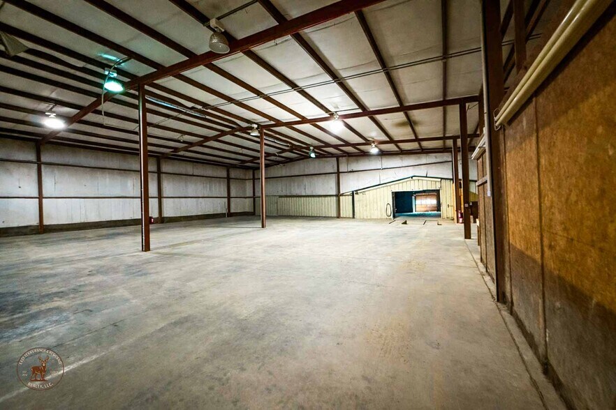 More Photos Of 682 FM 2021, Lufkin Warehouse For Sale