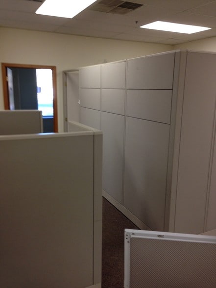 More Photos Of 370 Campus Dr, Somerset Office For Lease