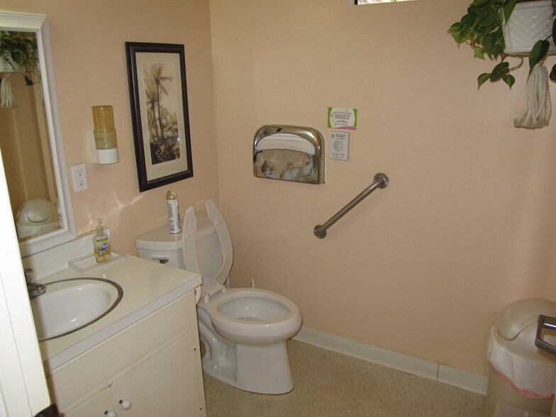 More Photos Of 4381-4385 Overland Ave, Culver City Office Residential For Sale