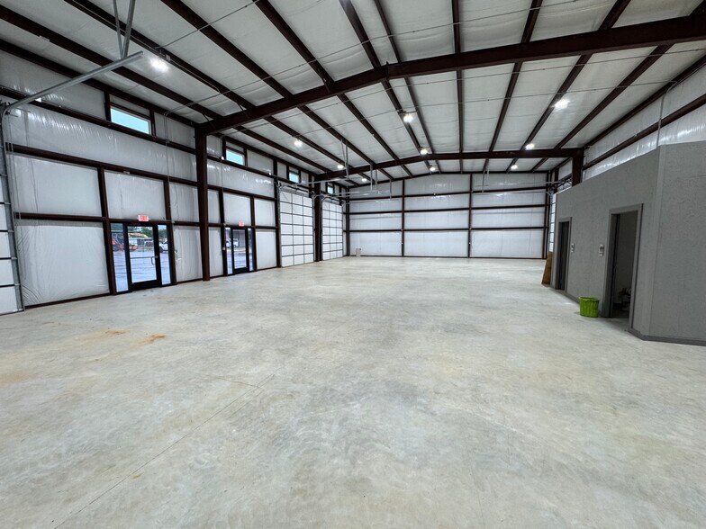 More Photos Of 200 Boyd Business Pky, Boyd Warehouse For Sale