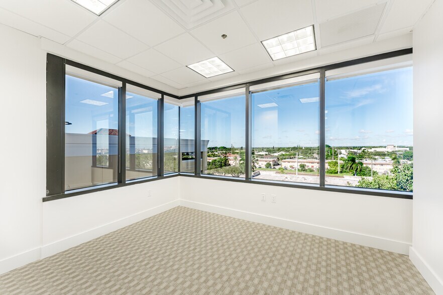 More Photos Of 40 SE 5th St, Boca Raton Office For Lease