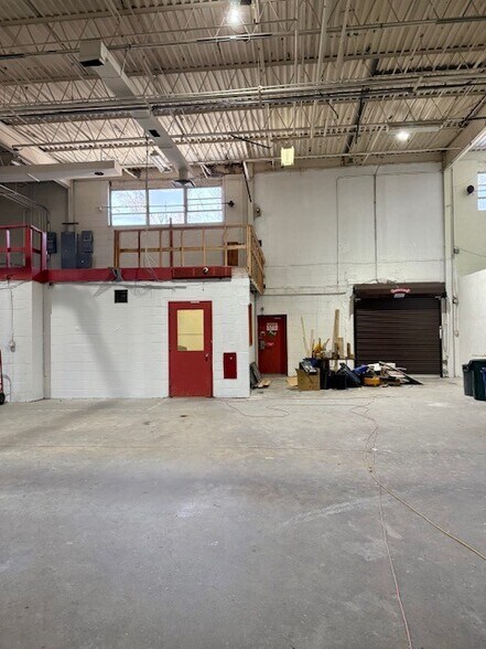 More Photos Of 2 Volvo Dr, Rockleigh Light Manufacturing For Lease