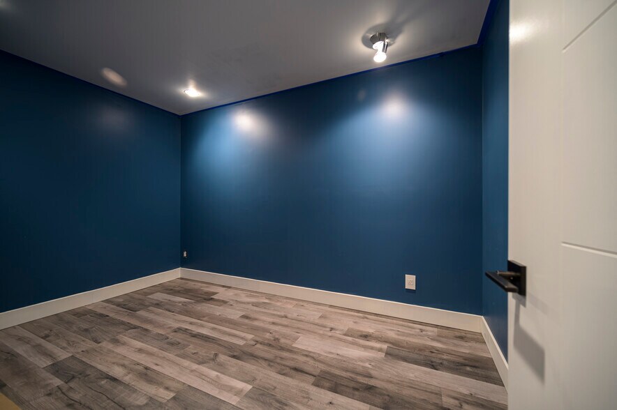 More Photos Of 12500 Horseshoe Way, Richmond Light Distribution For Lease