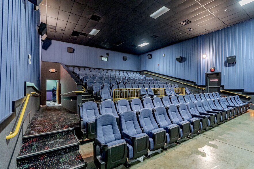 More Photos Of 250 Breighton Cir, Shelbyville Movie Theatre For Sale