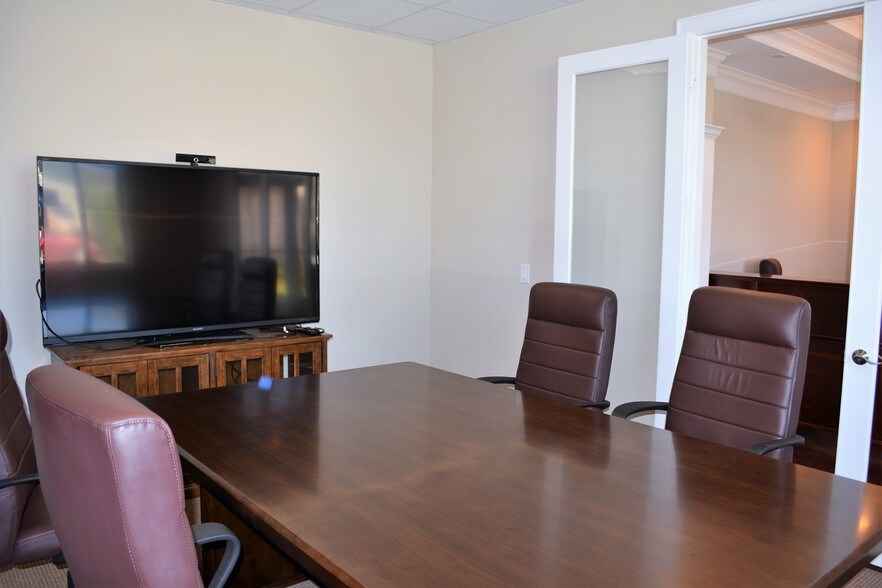 More Photos Of 2219 Sawdust Rd, The Woodlands Medical For Sale