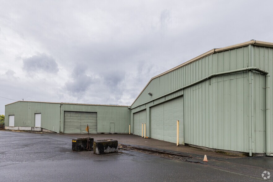More Photos Of 12700 SW Hall Blvd, Tigard Unknown For Lease