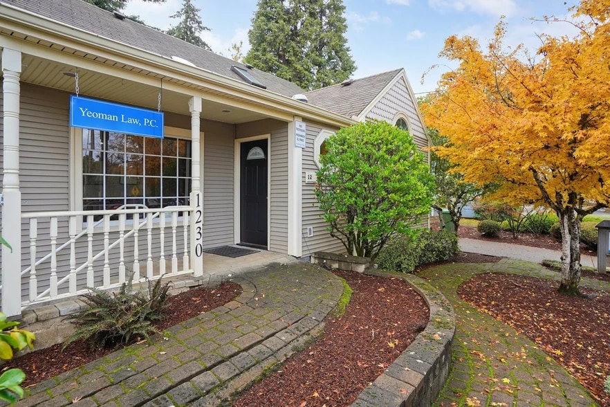 More Photos Of 1230 Fairview Ave SE, Salem Office For Sale
