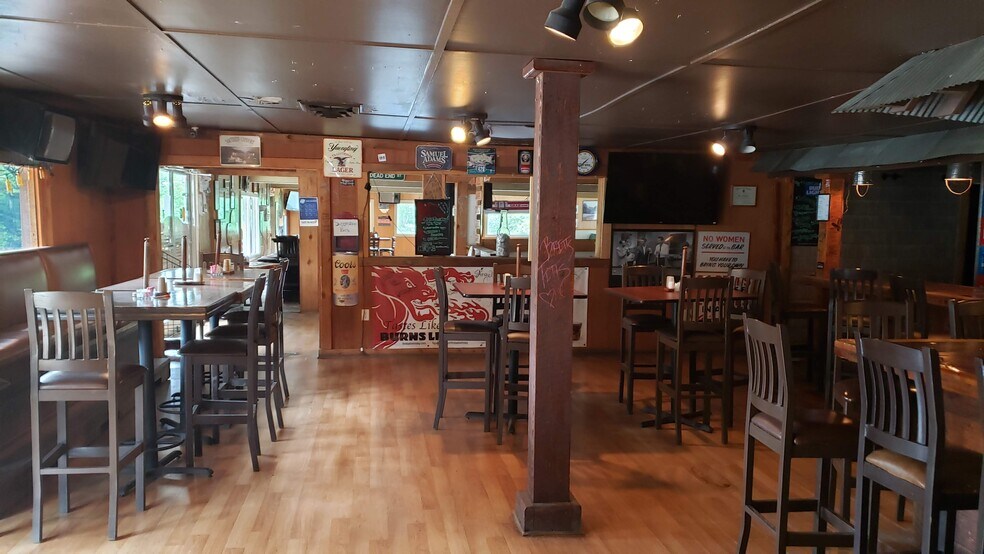 More Photos Of 3746 Mount Pleasant Rd, Sherrills Ford Restaurant For Lease