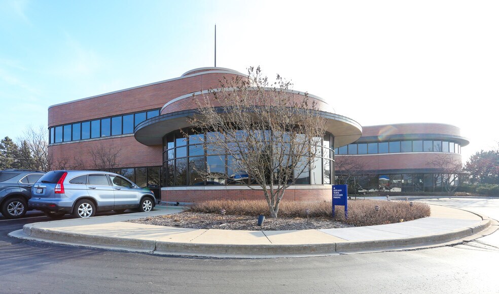 More Photos Of 6980 N Port Washington Rd, Glendale Office For Lease