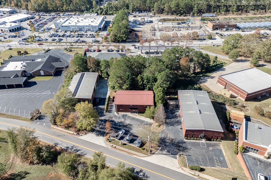 More Photos Of 743 Church St, Buford Office For Sale