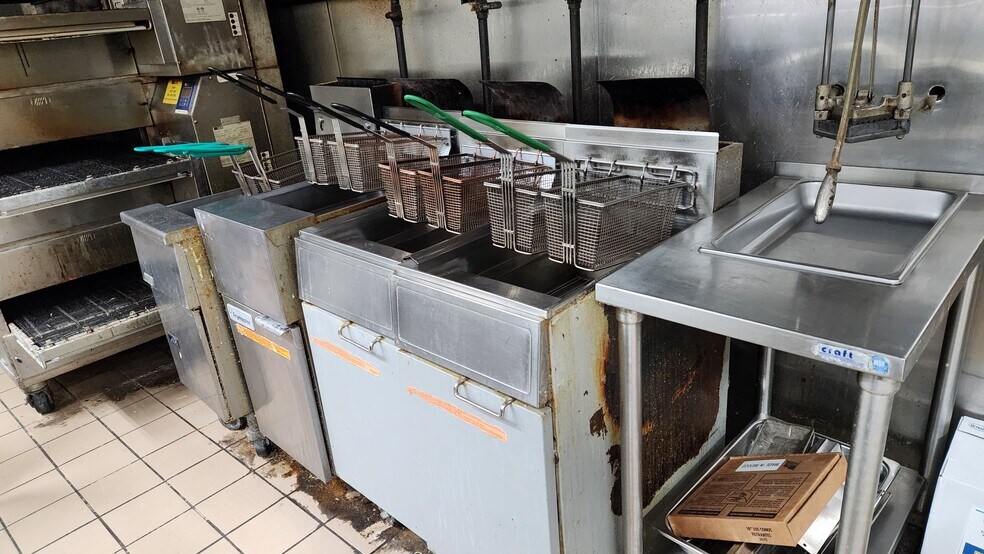 More Photos Of 1017 Highland Ave, Greensburg Restaurant For Sale