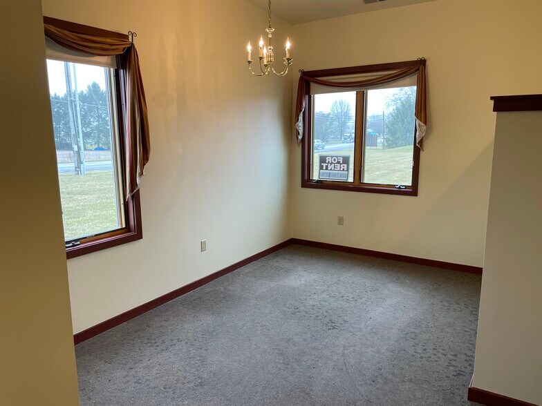 More Photos Of 14135 Kutztown Rd, Fleetwood Medical For Lease