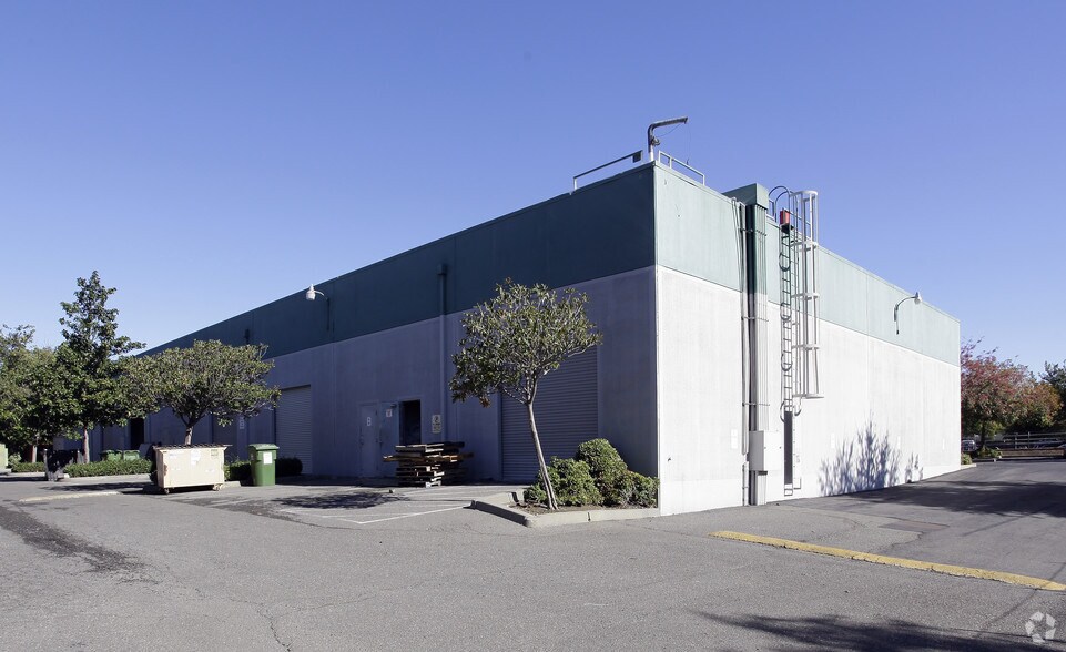 More Photos Of 1970 5th St, Davis Warehouse For Lease
