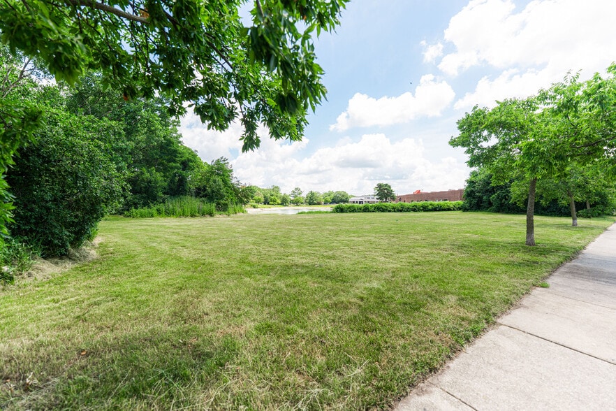 More Photos Of 250 St Regis Dr, Lombard Land For Sale