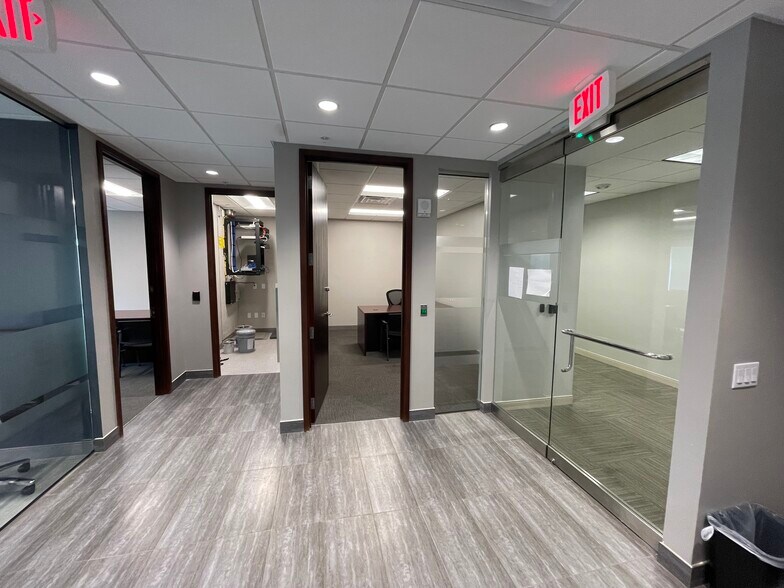 More Photos Of 777 Brickell Ave, Miami Coworking Space