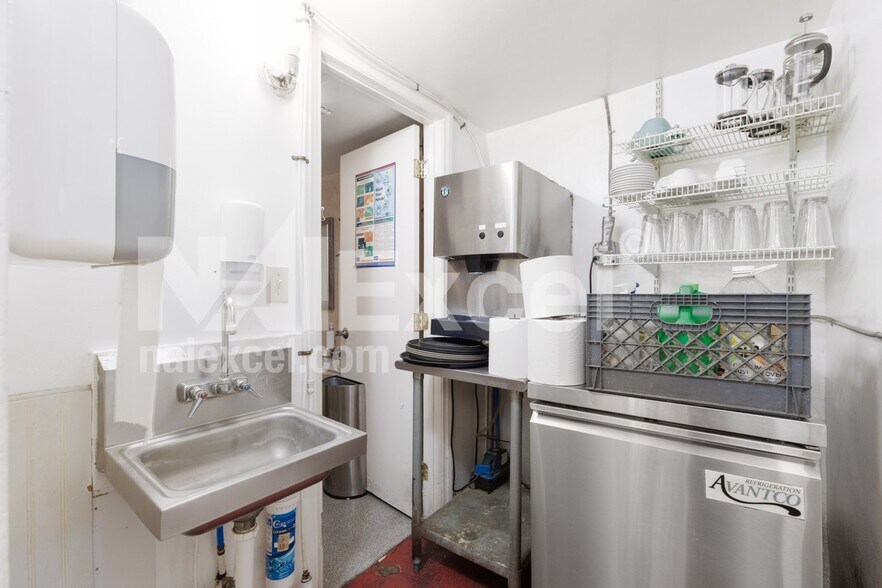 More Photos Of 2862 Santa Clara Dr, Santa Clara Restaurant For Sale