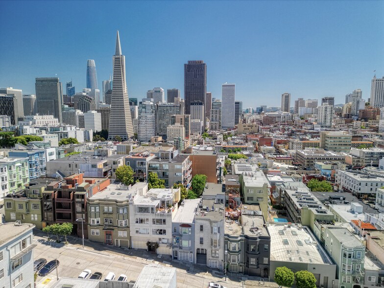 More Photos Of 447-451 Green St, San Francisco Apartments For Sale
