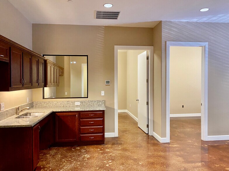 More Photos Of 4931 Long Prairie Rd, Flower Mound Medical For Sale