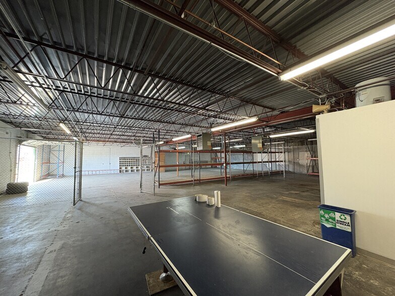 More Photos Of 4981 E 39th Ave, Denver Warehouse For Sale