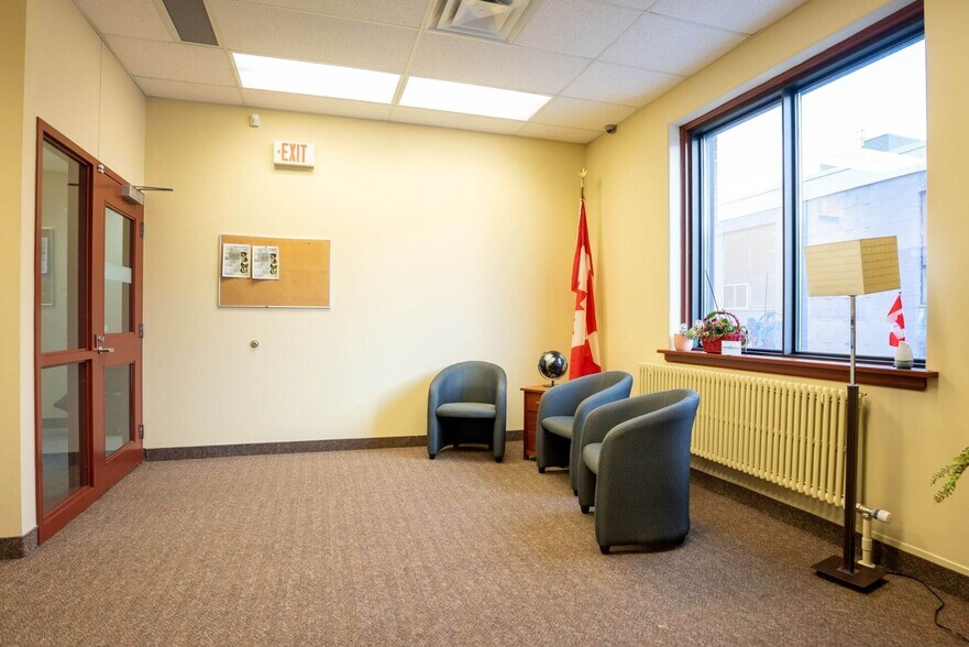 More Photos Of 93 Cedar St, Sudbury Office For Sale