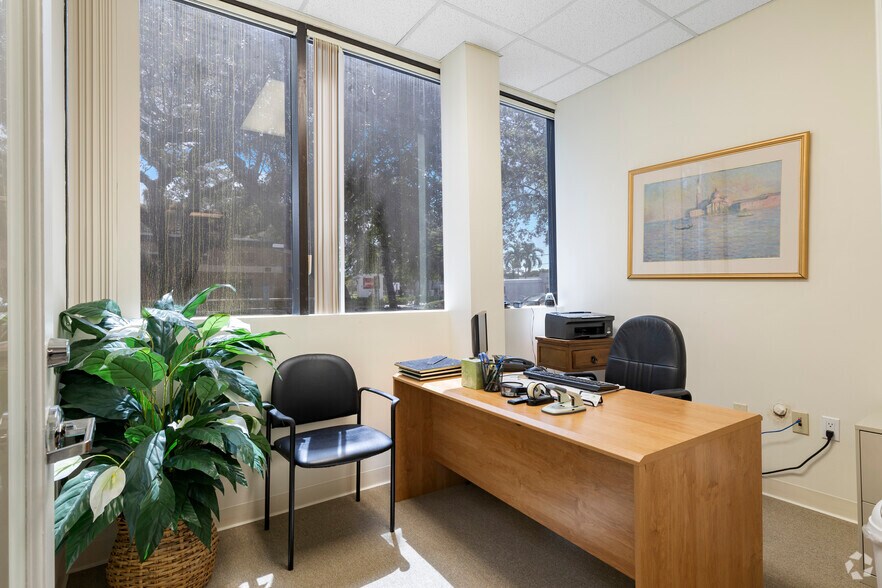 More Photos Of 10 Fairway Dr, Deerfield Beach Office For Lease