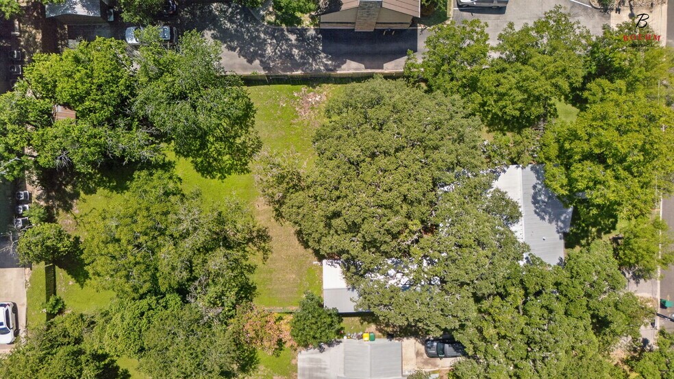 More Photos Of 115 Oak Park Dr, Boerne Office For Sale