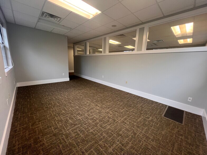 More Photos Of 500 Purdy Hill Rd, Monroe Medical For Lease