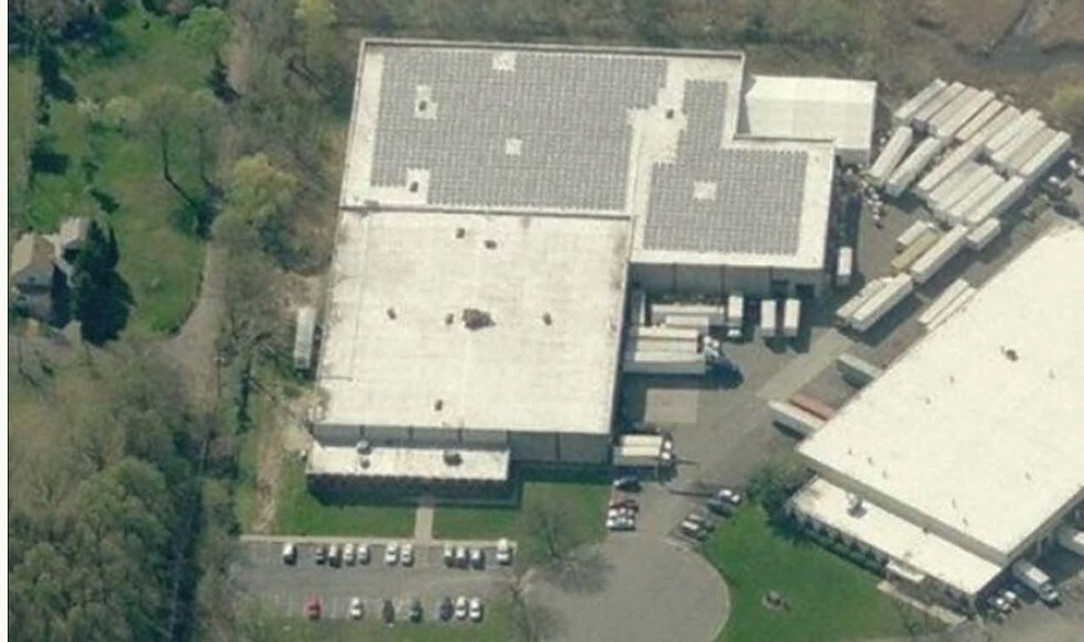 More Photos Of 600 Markley St, Port Reading Warehouse For Lease